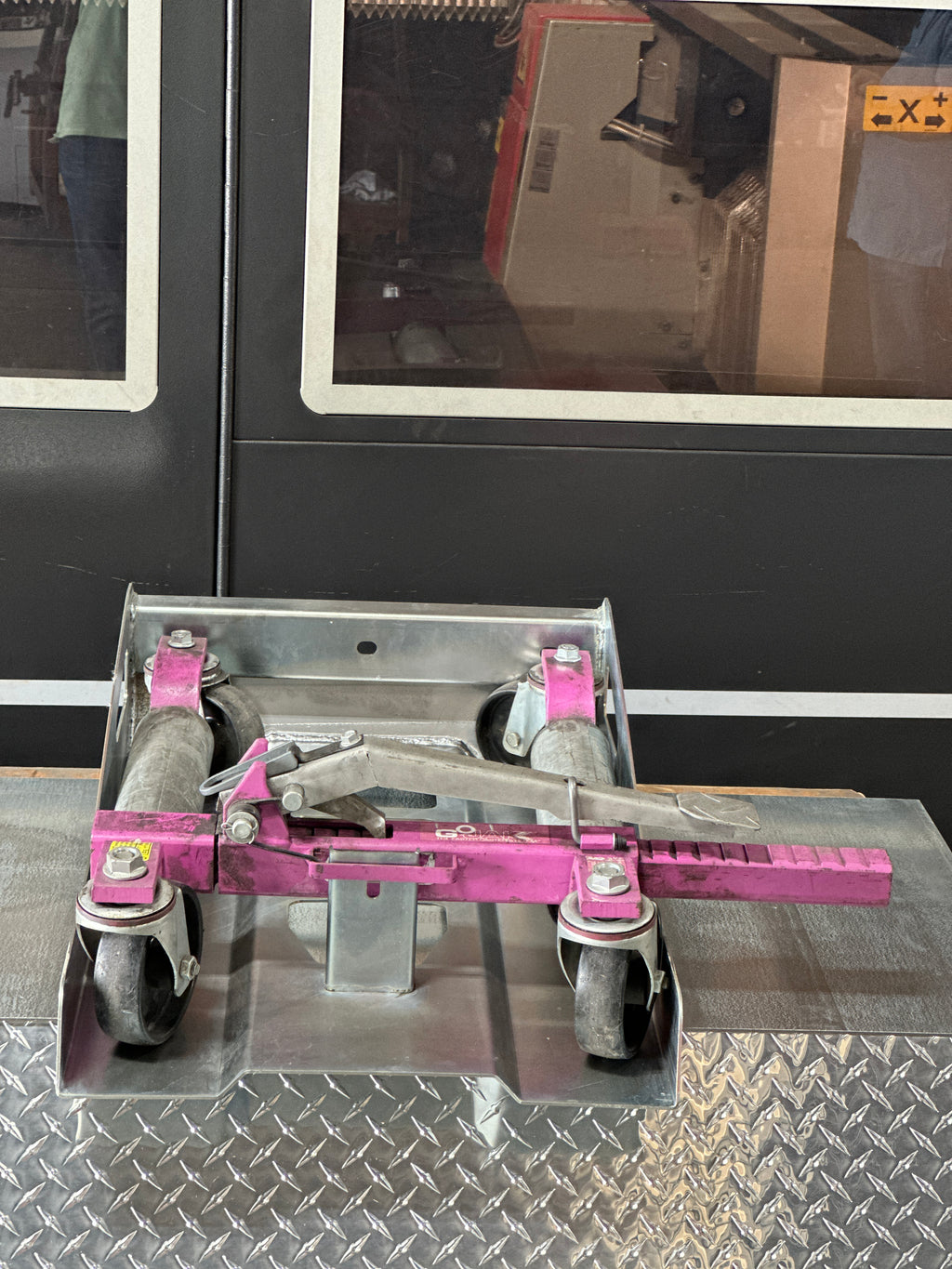 Steel Go Jack Bracket