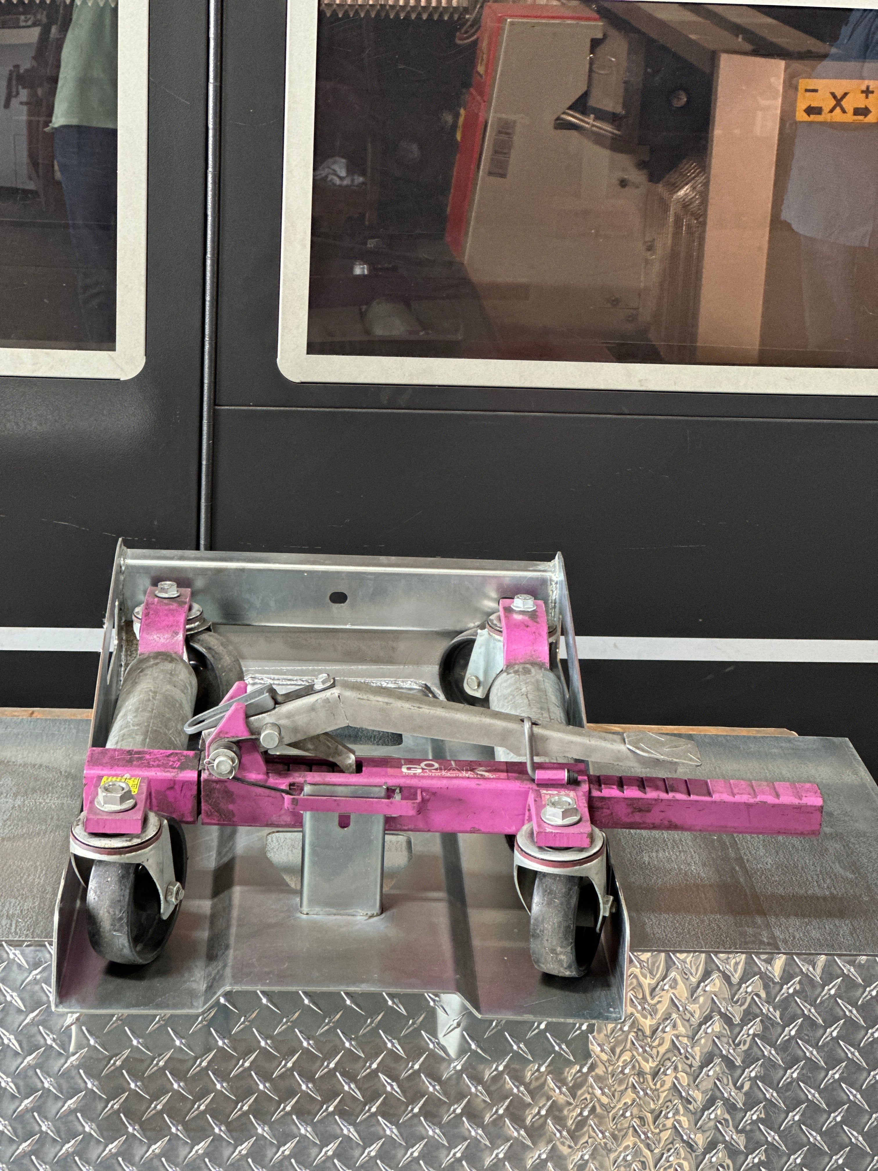 Steel Go Jack Bracket